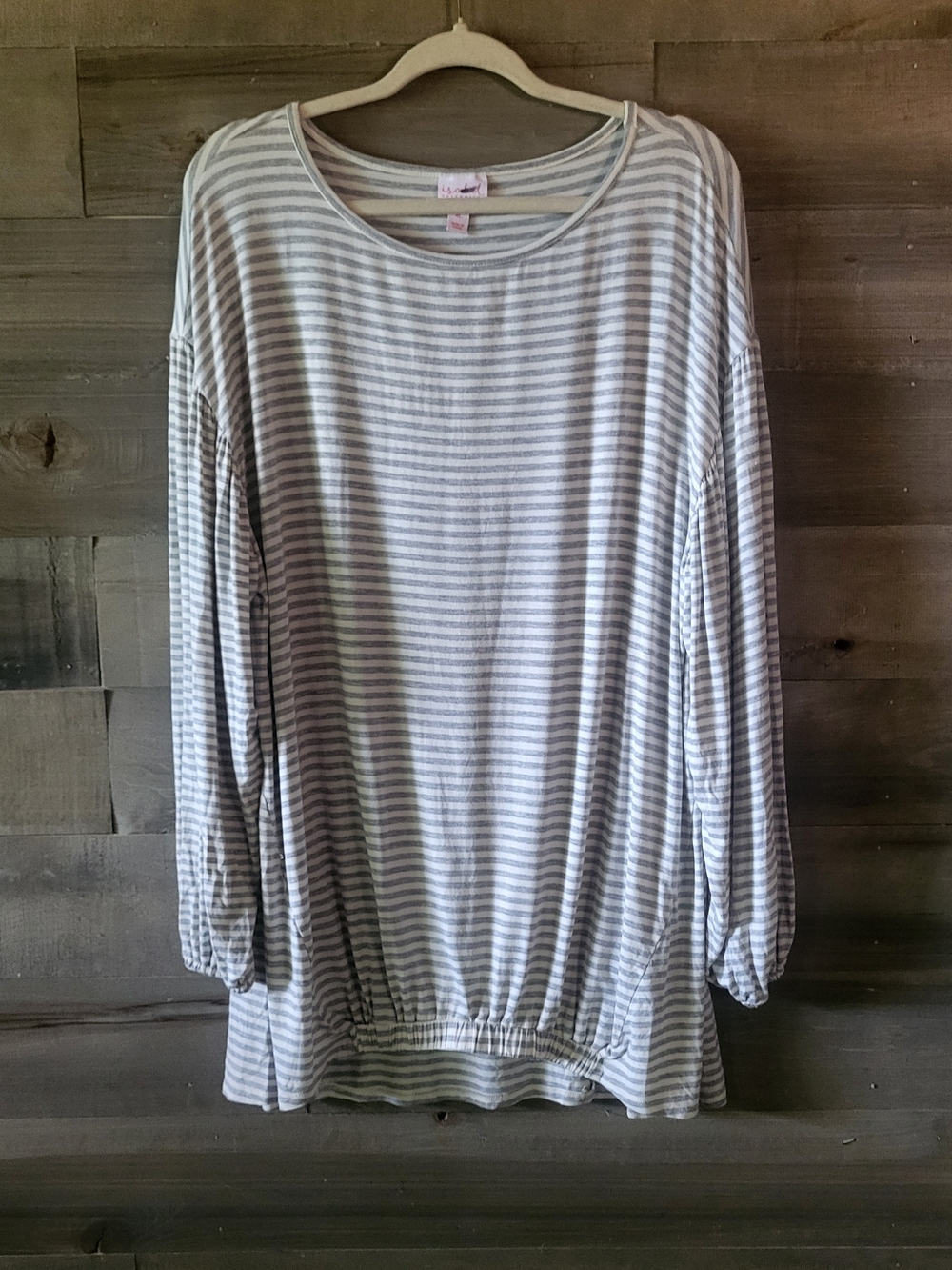 Isabel Maternity Gray and White Striped Scoop Neck Stretchy Comfort Sz XL